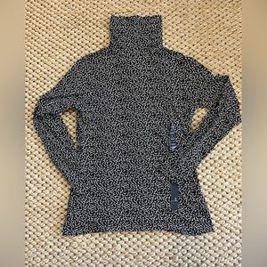 Land’s End Shaped Turtleneck Black & White Floral Sz M NWT